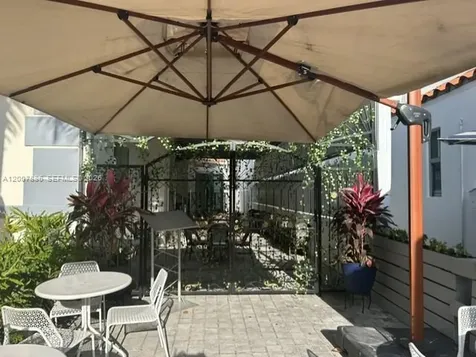 929 Collins Avenue Miami Beach FL 33139