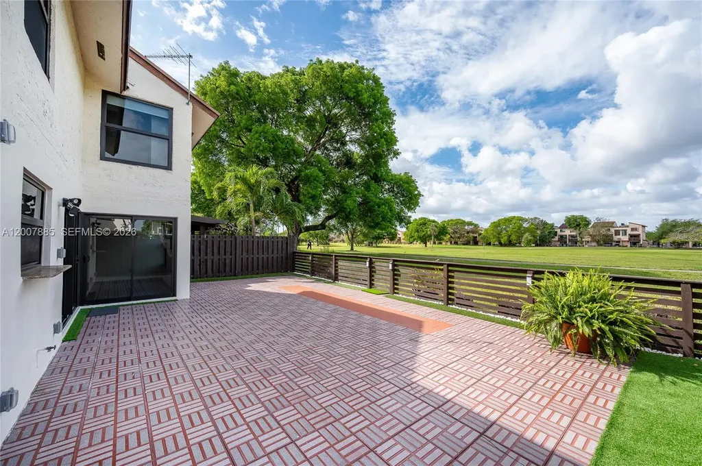 10340 NW 5th Terrace Miami FL 33172