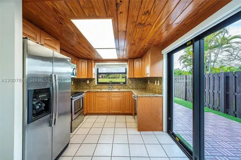 10340 NW 5th Terrace Miami FL 33172