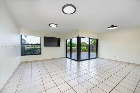 10340 NW 5th Terrace Miami FL 33172