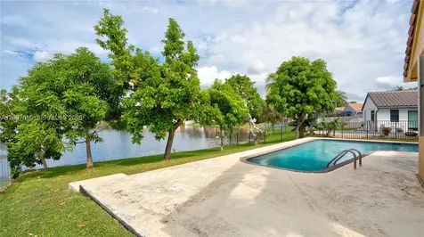6255 Hawkes Bluff Avenue Davie FL 33331