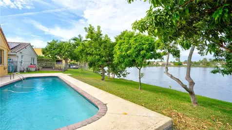 6255 Hawkes Bluff Avenue Davie FL 33331