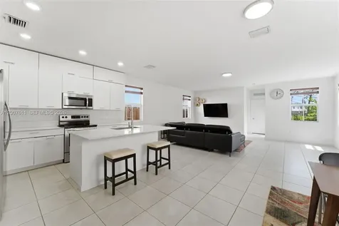 2284 NW 130th Street Miami FL 33167