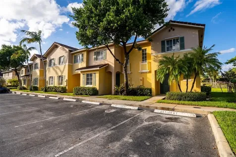 6051 SW 19th Place North Lauderdale FL 33068