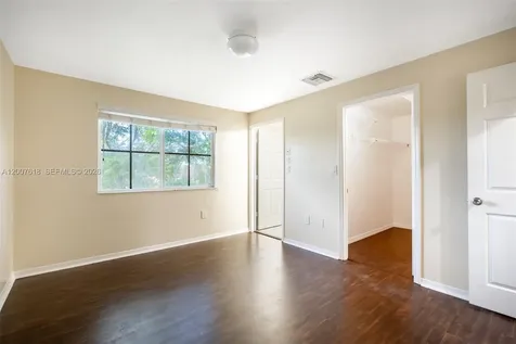 6051 SW 19th Place North Lauderdale FL 33068