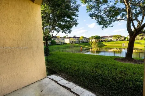 6051 SW 19th Place North Lauderdale FL 33068