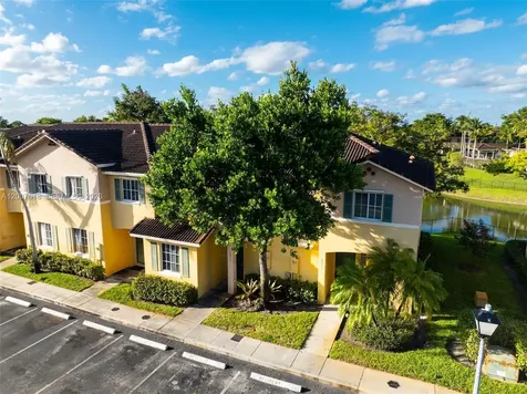 6051 SW 19th Place North Lauderdale FL 33068