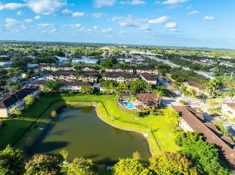 6051 SW 19th Place North Lauderdale FL 33068