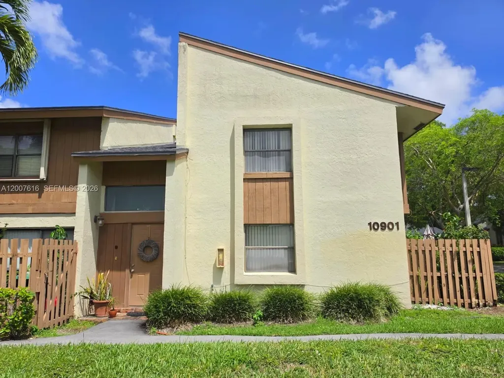 10901 SW 113th Place Miami FL 33176