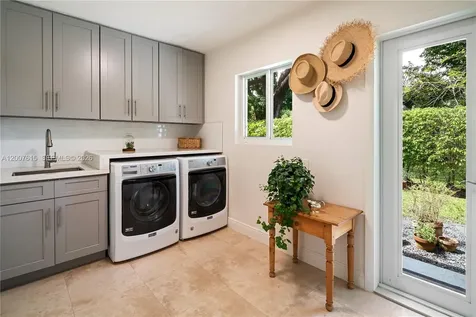 16032 SW 74th Place Palmetto Bay FL 33157