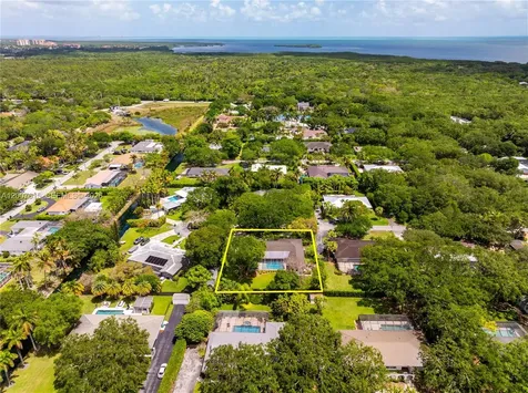 16032 SW 74th Place Palmetto Bay FL 33157