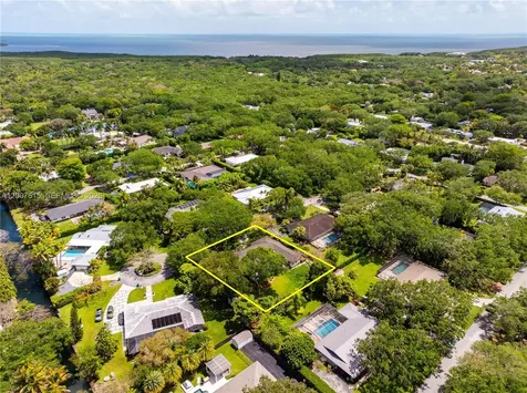 16032 SW 74th Place Palmetto Bay FL 33157