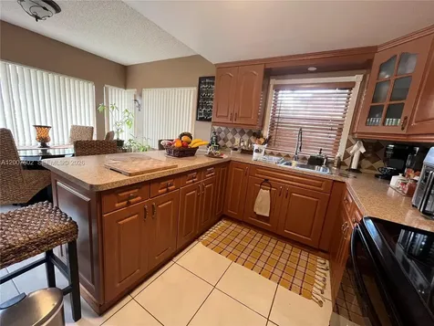4720 SW 62nd Way Davie FL 33314