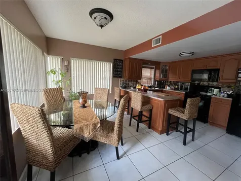 4720 SW 62nd Way Davie FL 33314