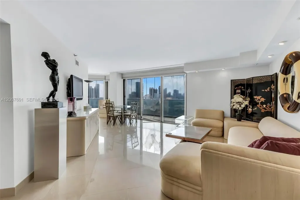 19707 Turnberry Way Aventura FL 33180