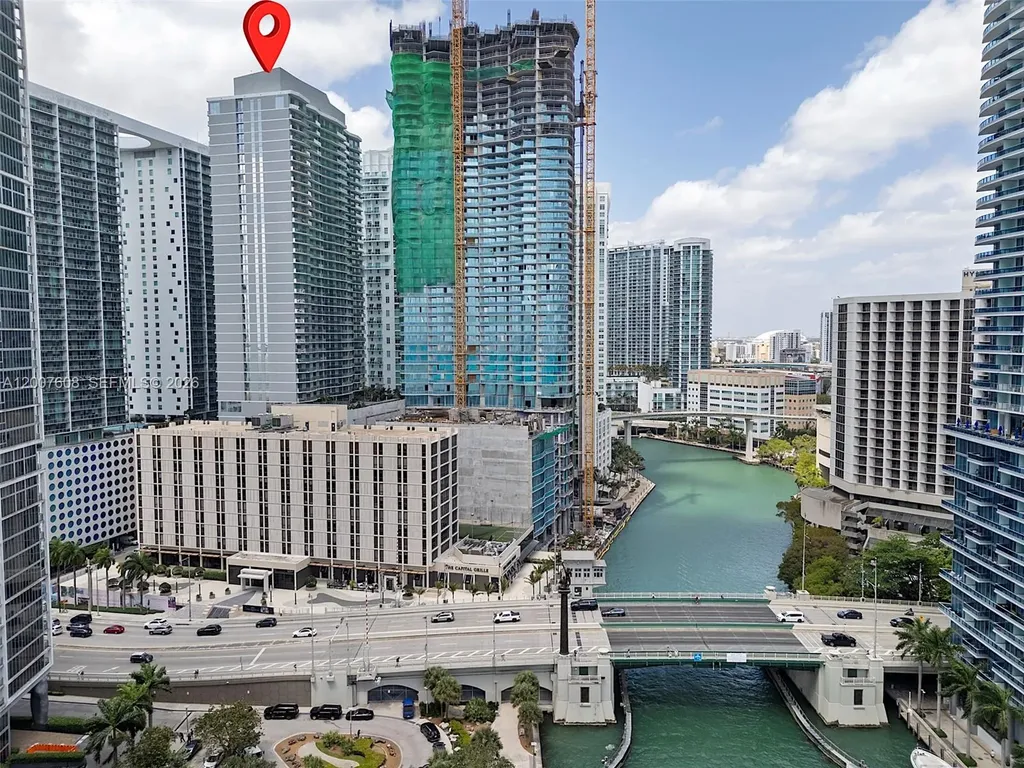 77 SE 5th Street Miami FL 33131