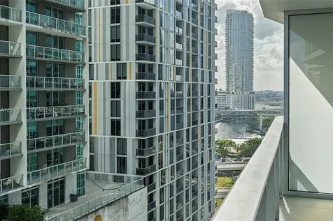 77 SE 5th Street Miami FL 33131