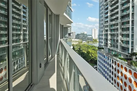 77 SE 5th Street Miami FL 33131