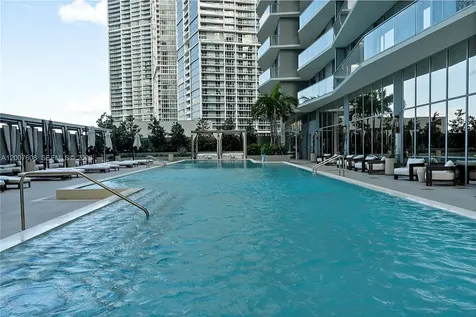 77 SE 5th Street Miami FL 33131