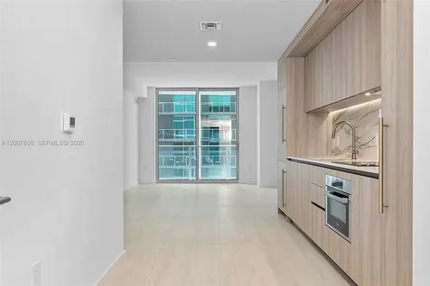 77 SE 5th Street Miami FL 33131