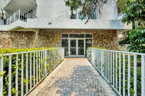 6801 Indian Creek Drive Miami Beach FL 33141