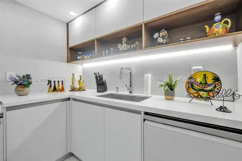 6801 Indian Creek Drive Miami Beach FL 33141