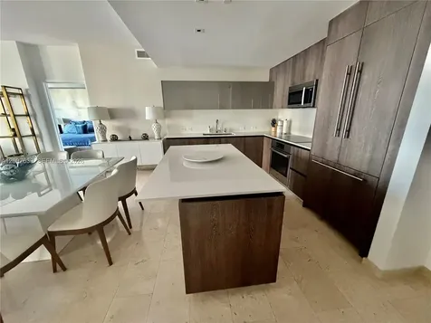 88 SW 7th Street Miami FL 33130