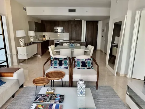88 SW 7th Street Miami FL 33130
