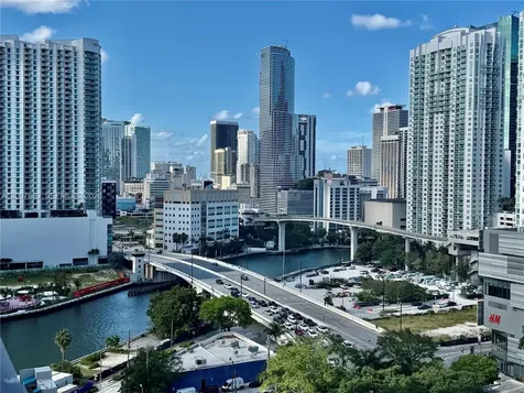 88 SW 7th Street Miami FL 33130