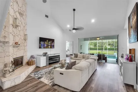 11834 Highland Place Coral Springs FL 33071
