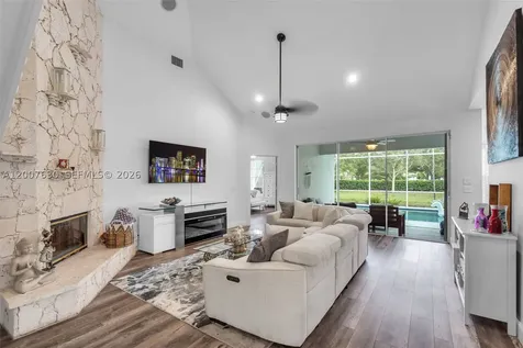 11834 Highland Place Coral Springs FL 33071
