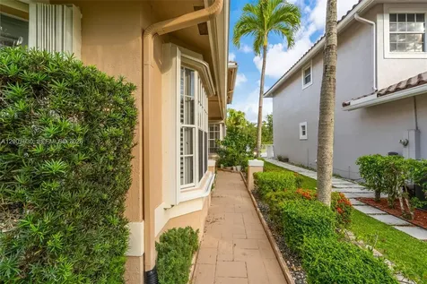 11834 Highland Place Coral Springs FL 33071
