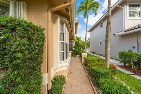 11834 Highland Place Coral Springs FL 33071