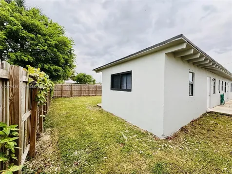 536 SW 6th Terrace Homestead FL 33030