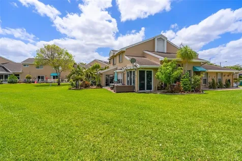 7059 Woodmont Way Tamarac FL 33321