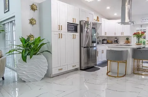 8419 NW 193rd Lane Hialeah FL 33015