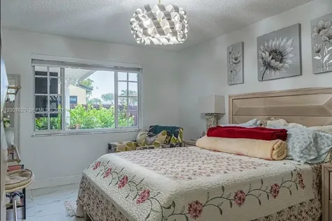 8419 NW 193rd Lane Hialeah FL 33015