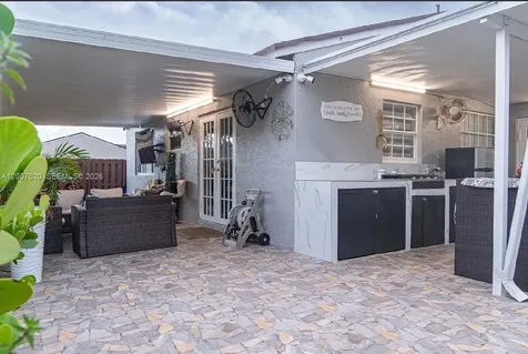8419 NW 193rd Lane Hialeah FL 33015
