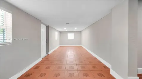 1124 NW 100th Terrace Miami FL 33150
