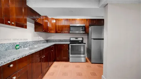 1124 NW 100th Terrace Miami FL 33150
