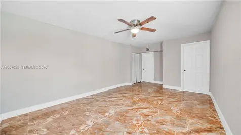 1124 NW 100th Terrace Miami FL 33150