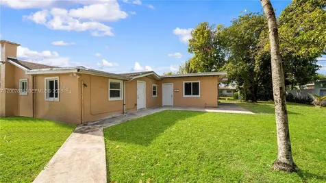 1124 NW 100th Terrace Miami FL 33150