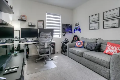 11017 W 33rd Way Hialeah FL 33018