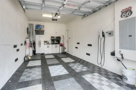 11017 W 33rd Way Hialeah FL 33018