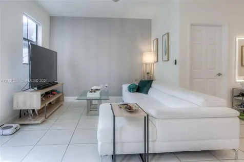 11017 W 33rd Way Hialeah FL 33018