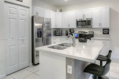 11017 W 33rd Way Hialeah FL 33018