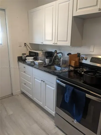 7741 Hawthorne Avenue Miami Beach FL 33141