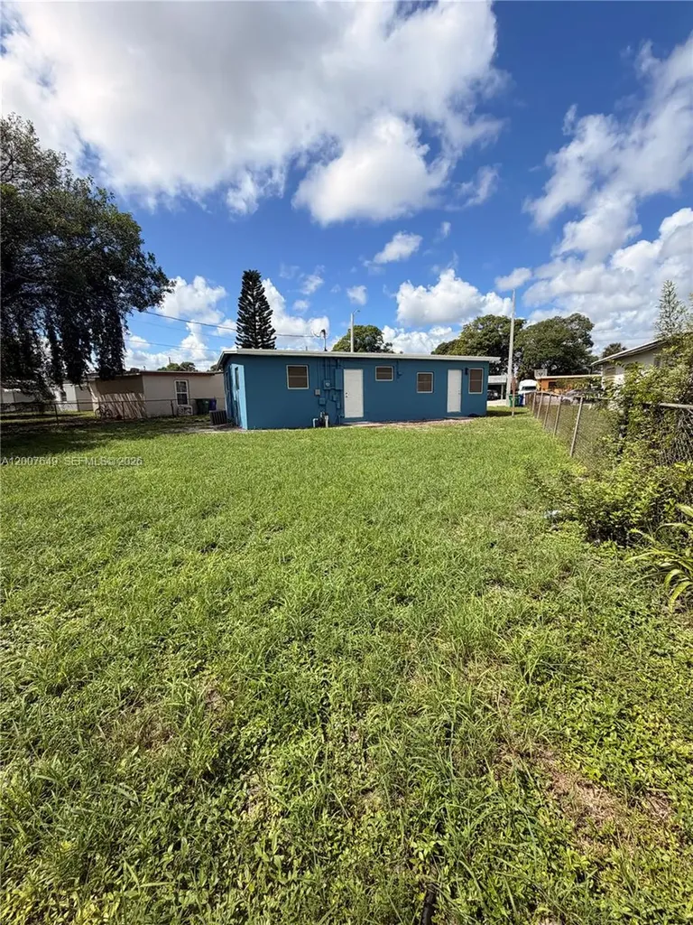 318 NW 30th Terrace Fort Lauderdale FL 33311