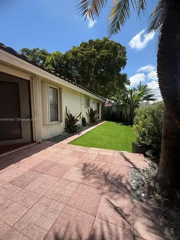 1004 San Remo Circle Homestead FL 33035