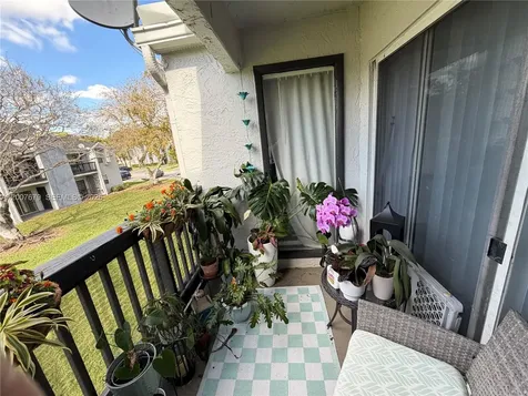 Pembroke Pines FL 33025